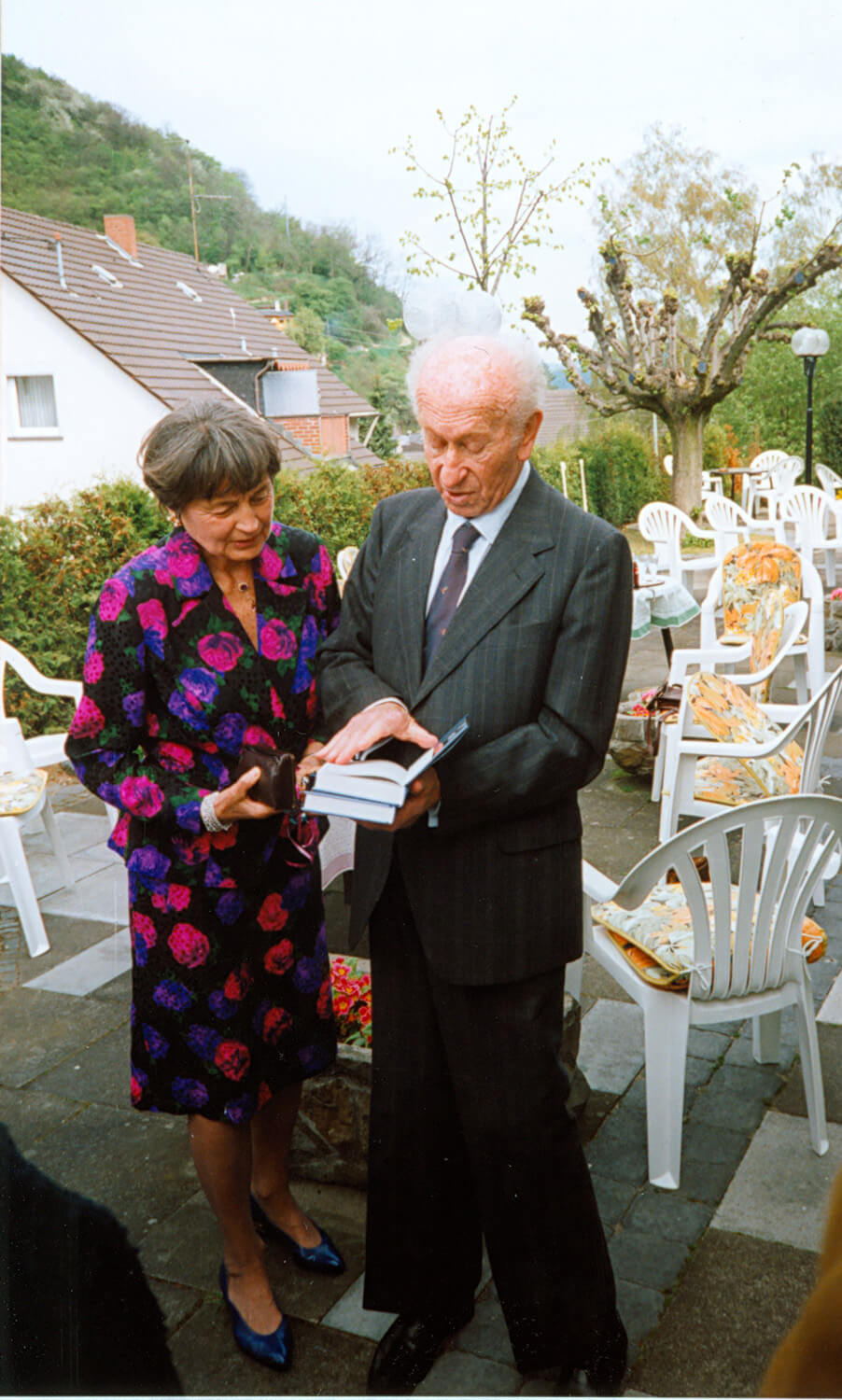 Leo Kofler und seine Frau Ursula bei der Feier zu seinem 85. Geburtstag, 1992